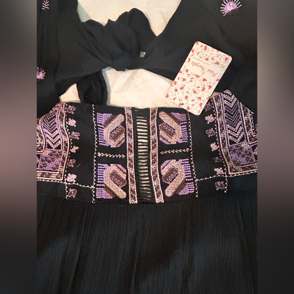 Free People RHIANNON EMBROIDERED PEASANT MINI DRESS BLACK - Picture 8 of 15